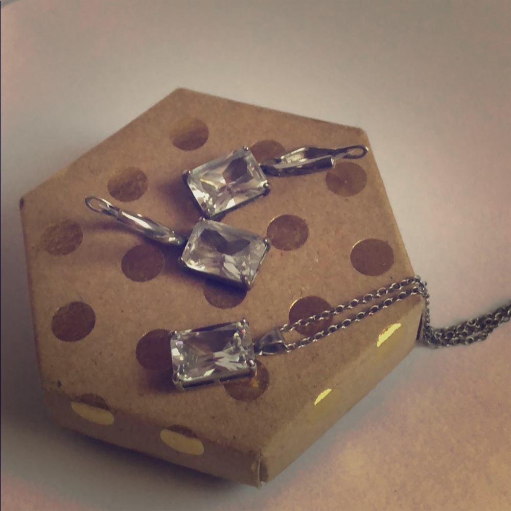 Earrings and pendant set